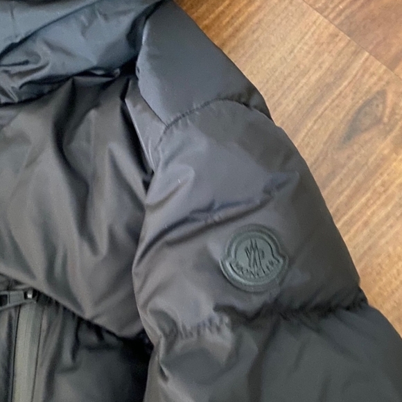 Moncler jacket - Picture 5 of 7